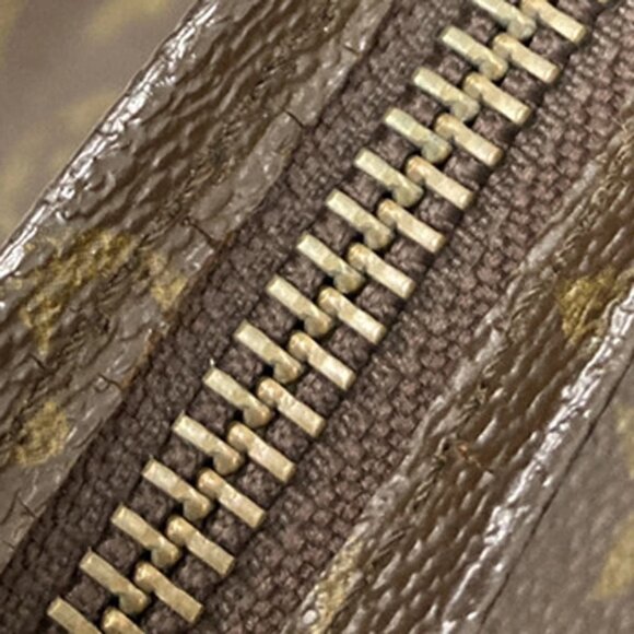 LOUIS VUITTON Poche Toilette 26 Clutch Pouch Bag Monogram Leather M47542 08EF414 - Picture 14 of 16